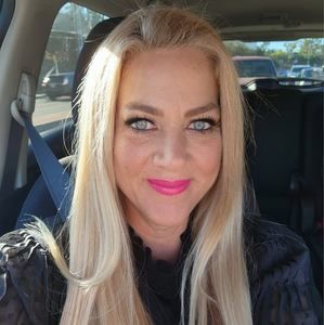 Meet your Posher, Carrie